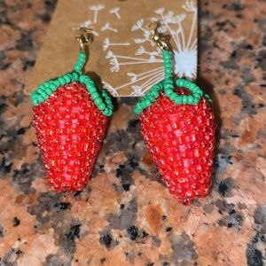 New Strawberry Beaded Earrings, lightweight,  🍓